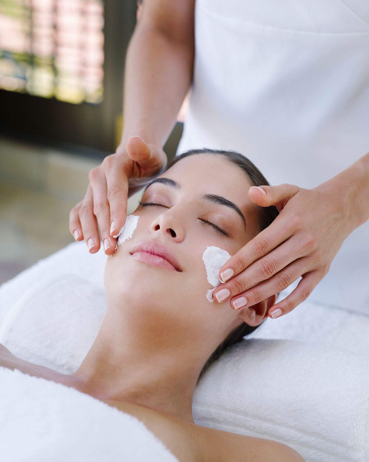 Organic-Custom-Facial_1500x1875