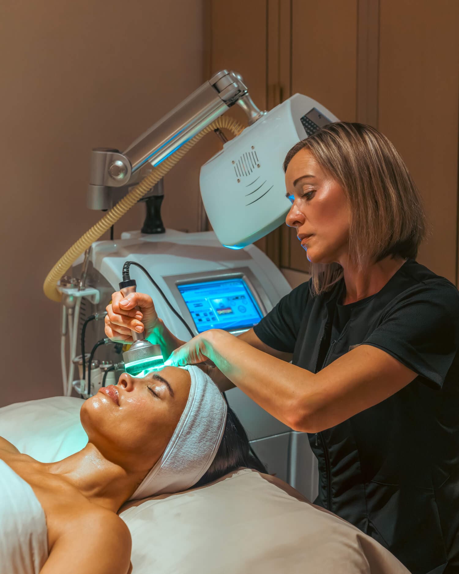 Glo2Facial-by-Geneo_1500x1875