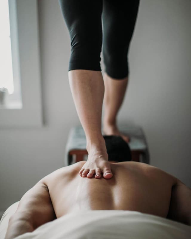 Ashiatsu – Barefoot Massage